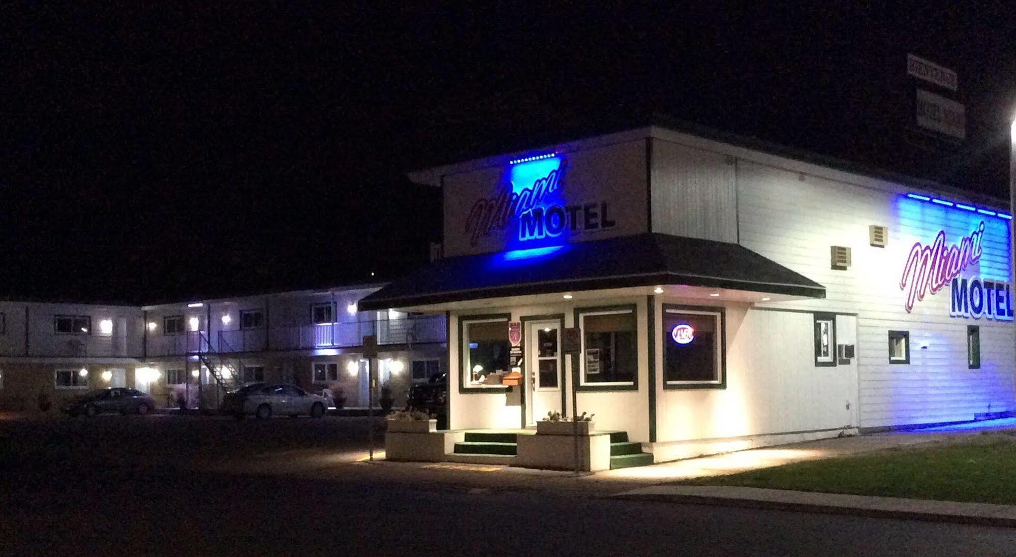 Trois-Rivières Miami Motel Inc מראה חיצוני תמונה